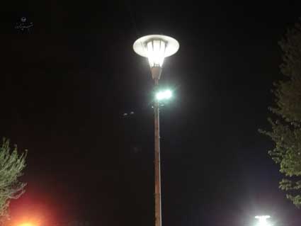 میدان ساعت در شب